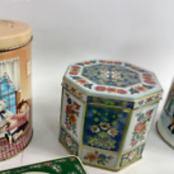 Lot of Assorted Hershey, Reese, etc. Rare Square, Round Decorative Tin Cans - Picture 6 of 7